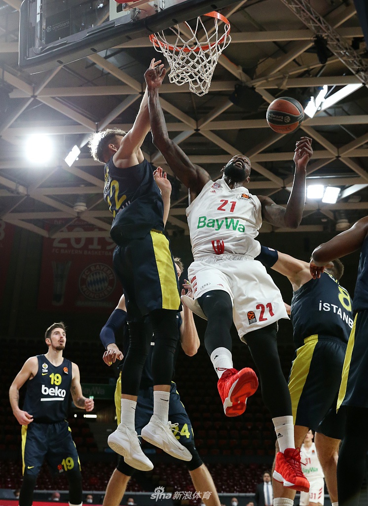 关于萨克拉门托国王训练开放日；转会期队长鼓劲引欢呼；欧篮联在即；心理建设被强调的信息