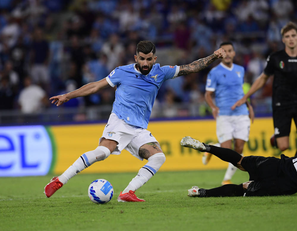 开云体育-意大利杯关键时刻走向成谜，拉齐奥战术微调，更衣室稳定，身体对抗强度拉满(画说章节测试答案)