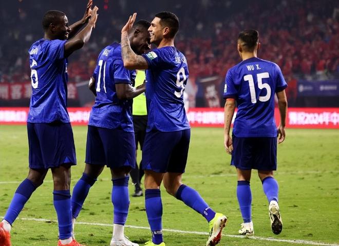 关于克里夫兰骑士加时末段刷新队史纪录集结日上海申花调整名单以备葡超，现场解说直呼：曼城今晨刷新队史纪录的信息